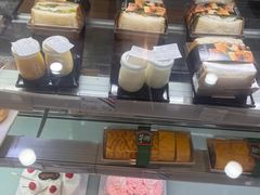 -光明牛奶棚(南泉店)