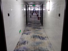 -好家园酒店(深圳坪山技术大学地铁站店)