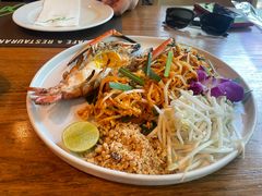 -Chom Cafe and Restaurant