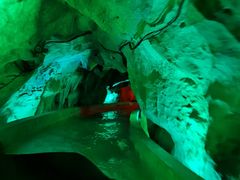 -泰安地下龙宫景区