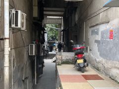 -白象居