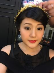 -现代经典婚纱摄影