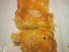 碳烧蜜汁叉烧酥-广州酒家(文昌总店)