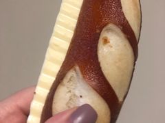 现熬蓝莓芝士碱水棒-PAOPAO Bakery&Café(港汇店)