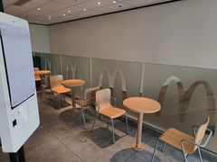 -麦当劳(普陀香溢花城店)