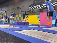 -超时空蹦床团建·VR潮玩运动娱乐·生日派对游乐园(金桥店)
