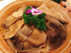特选黑毛肚-尚尚仙·酸汤猪手·猪肚鸡火锅(华联万柳购物中心店)