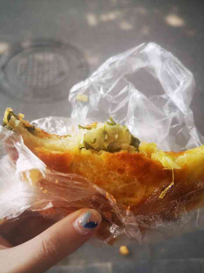 大油火烧-"走在皮市街上看到有人排队我就跟风啦,足足.