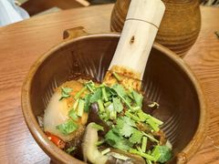 -老滇山寨•云南特色菜•地方菜•民族风情歌舞表演(金碧店)