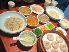 -裕兴记•蟹黄面馆(人民广场店)