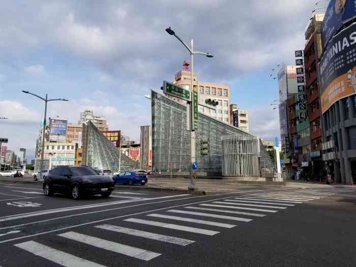 捷运美丽岛站(the dome of light)-"高雄美丽岛站由日本建筑师高松伸