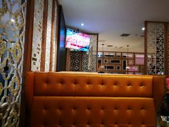 卡座-青年公社烤鸭(青年路店)