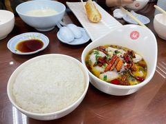 金汤酸菜鱼饭-日月永和中国餐饮名店(东湖店)
