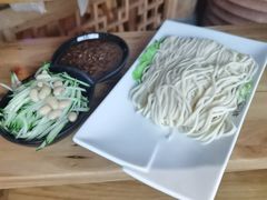 -巴渝瓦肆重庆鲜火锅(宝龙环湖店)