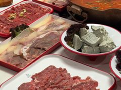 -毛辣果·贵州红酸汤牛肉火锅(西单店)