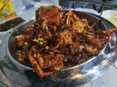 -凤凰路何眼镜香辣蟹(花果园店)