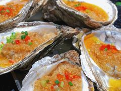 -何妹湿辣牛肉·粤式烧烤砂煲(桂雅路店)