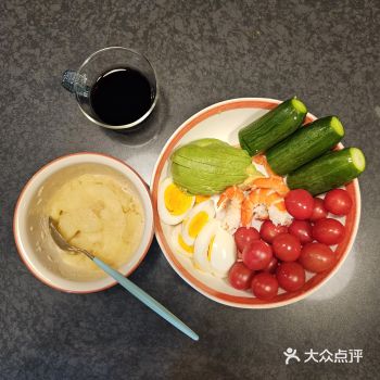 #自制美食大赏  健身达人会偶尔放纵一次，吃个欺骗餐