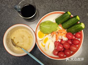 #自制美食大赏  健身达人会偶尔放纵一次，吃个欺骗餐