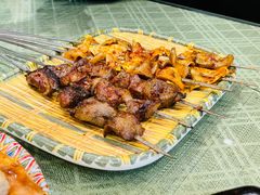-乡村馕坑肉·烧烤·新疆菜·本地人更爱吃(阿勒泰首店)