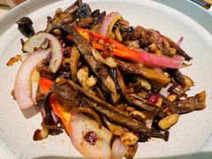 五花肉炒鹿茸菌-吕氏疙瘩汤·海鲜新鲁菜(凯德mall新都心店)