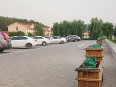 -窦店服务区-停车场