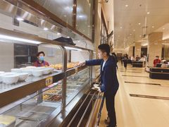 面包甜点陈列柜-华中科技大学百景园(三楼酒店)