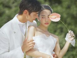 点击看大图 -挪娅婚纱摄影皇家会所