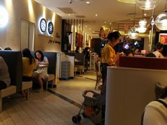 -必胜客(武汉欢乐谷店)