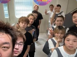 -PE SALON