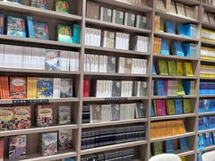-钟书阁(群光广场店)