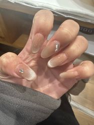-UGIRL有个美甲