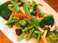 炒蔬菜-Chom Cafe and Restaurant