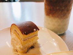 -Dough&Joe团憩(瑞虹天地月亮湾店)