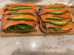 三文鱼牛油果-IL TEATRO 精品意大利餐厅