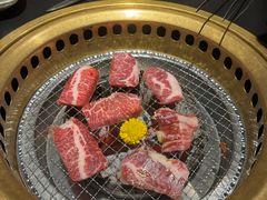 -山川小町·极番烧肉(新地假日广场店)