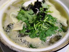 -小许三鲜砂锅馄饨店(家多乐烟酒店)