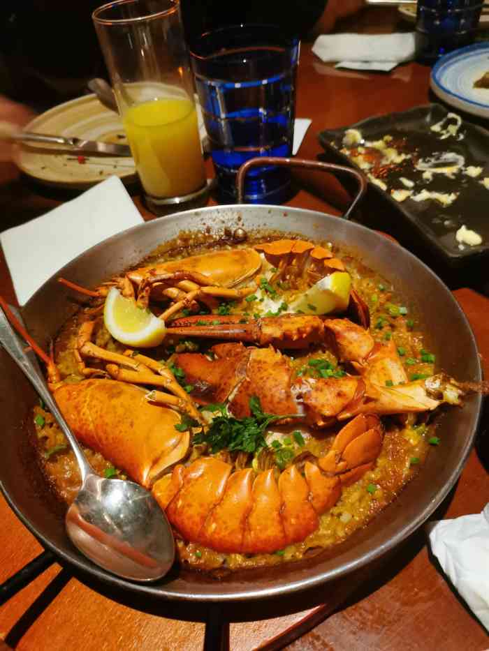 金茂君悦·九重天 cloud 9 tapas&bar-"[薄荷]环境:很不错,毕竟87楼