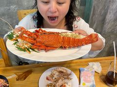 蒜蓉蒸澳龙-拉威海鲜市场