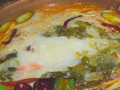 -洱火云南酸菜牛肉火锅(石景山当代商城店)