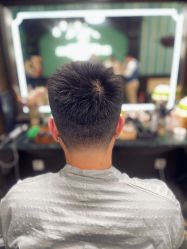 -海文先生国潮烫染男士理发馆