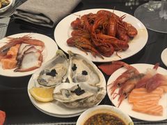 -广州万富希尔顿酒店-感趣自助餐厅·生蚝海鲜刺身