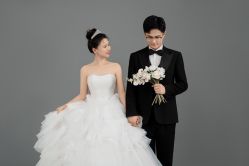 -雪中彩影婚纱摄影·微光艺术中心