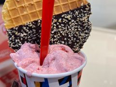 草莓蛋糕暴风雪-DQ·蛋糕·冰淇淋(苏州中心店)