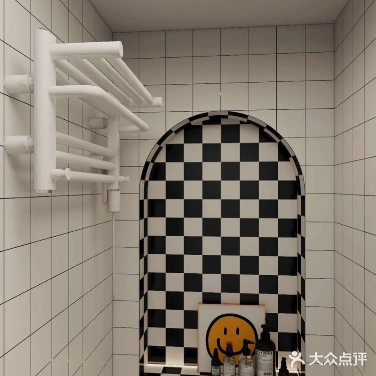 浴室柜这么设计，即是半墙隔断也是收纳柜