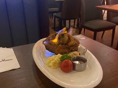 自酿啤酒脆皮烤猪肘-Ambra Haus琥珀屋精酿餐厅(宝山店)