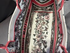 -恒一珠宝·回收黄金钻石奢侈品(灵岩南路店)