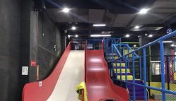 -蹦贝运动中心·蹦床·攀岩·闯关(龙岗店)