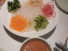 麻汁大拉皮-船歌·鱼水饺青岛菜(恒隆广场店)
