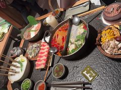 -三出山火锅(南京万象天地店)